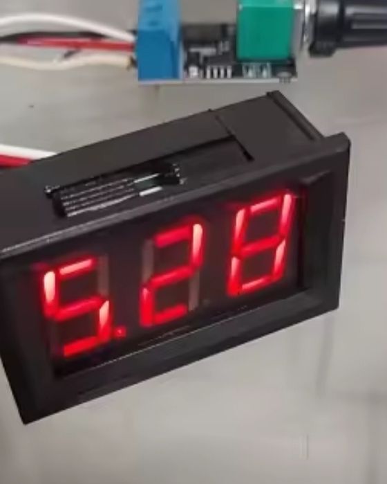 Voltímetro Digital 12 Vlts - Red Color - Envio Grátis em 48 Horas