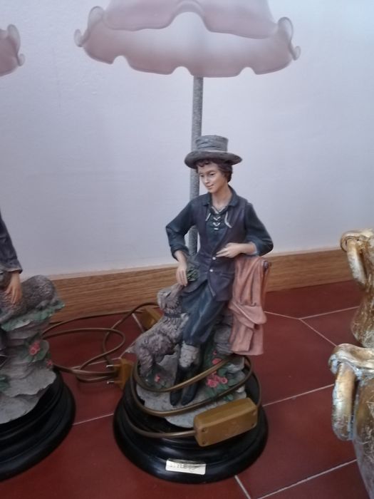 Conjunto de candeeiros e potes423490742419476482