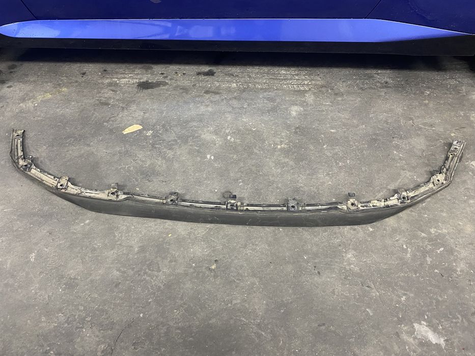 Спойлер, накладка переднього бампера BMW G42