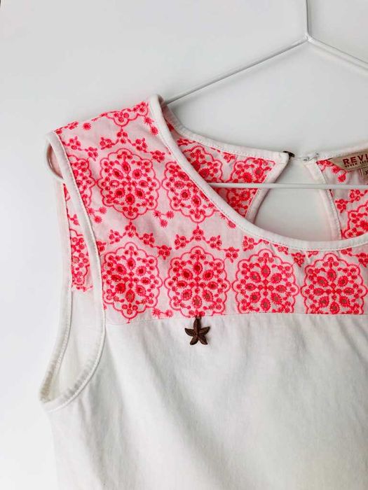 Oryginalny top REVIEW z różowym haftem w stylu boho & hippie XS / S