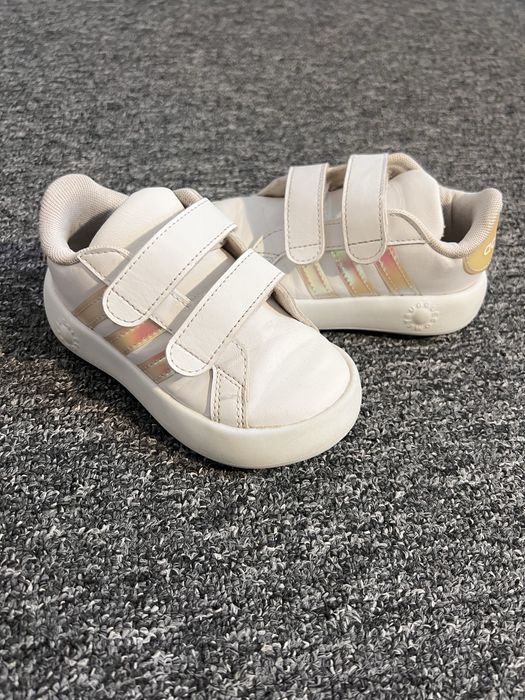 Дитячі кросівки Adidas оригінал