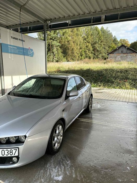 Alfa Romeo  159.