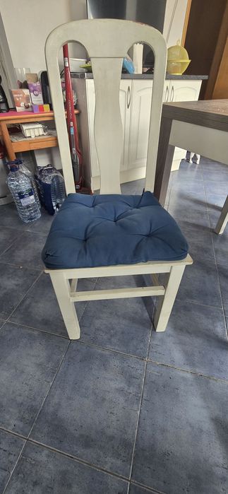Cadeiras de madeira