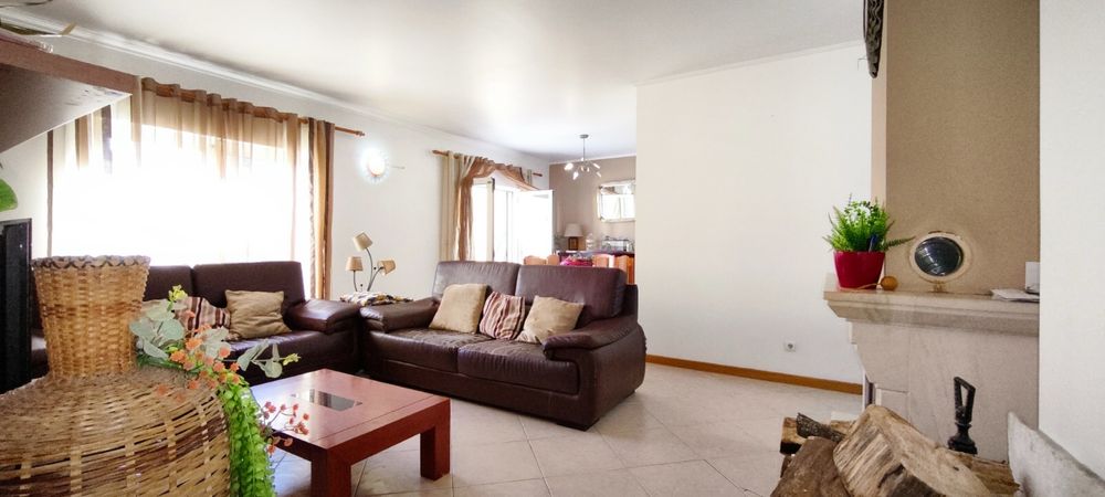 Moradia T4 em Tornada