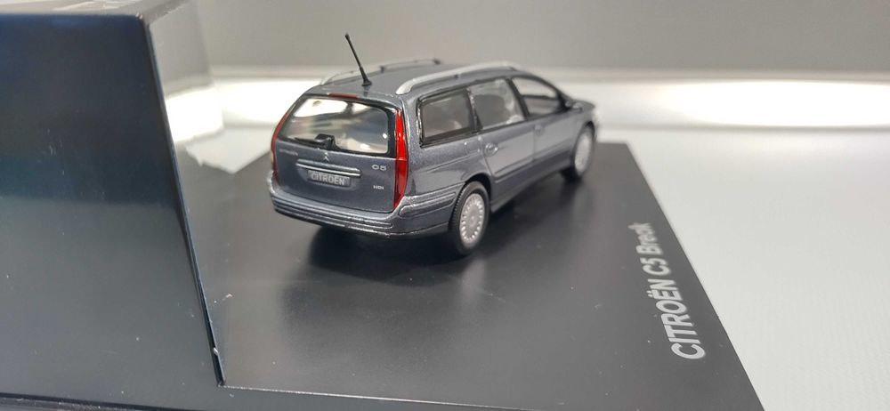 Citroen C5 kombi 1:43 NOREV