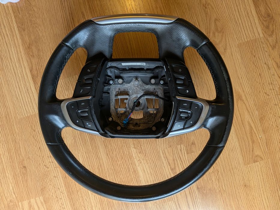 Volante direção citroen C4 II DS4 96754519ZD