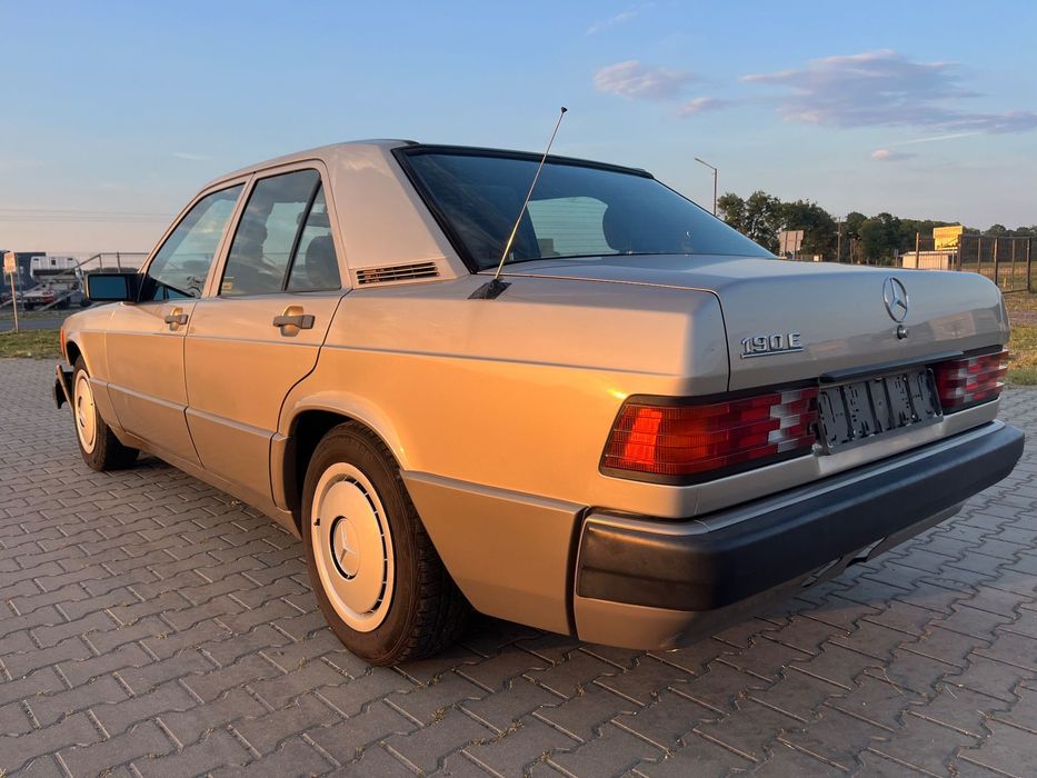 Mercedes-Benz W201 (190) 190E W201 2.0 Benzyna Manual Oryginał Niemcy DE Webasto Szyberdach