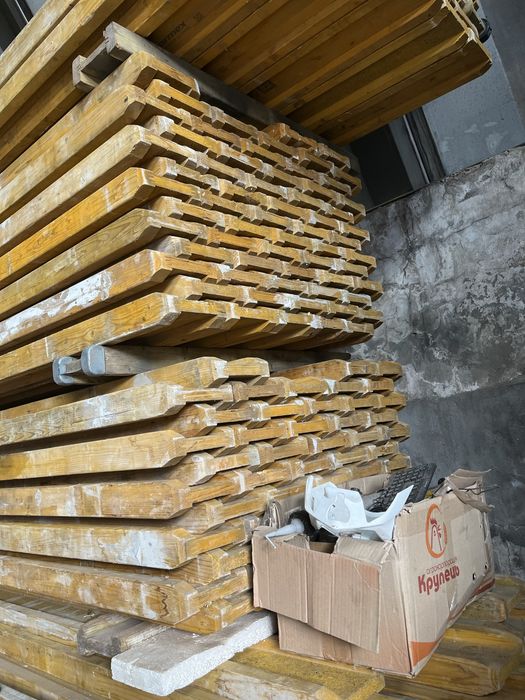 Продам триноги європа та крашені