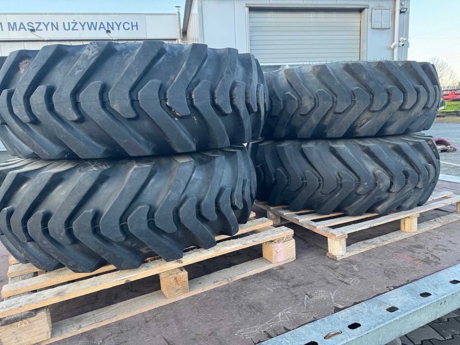 Koła komplet opona 16,9 R24 z felgą koparka New Holland Case nowe