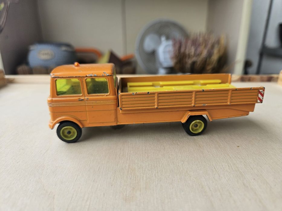 SIKU Mercedes Benz LP 608