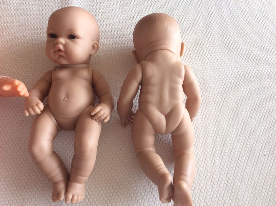 Nenucos e bonecas de brincar