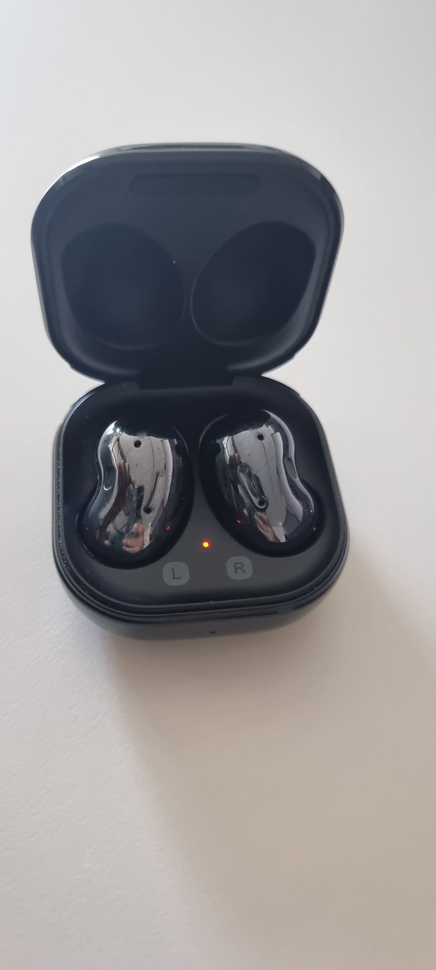 Samsung galaxy buds live olx clearance