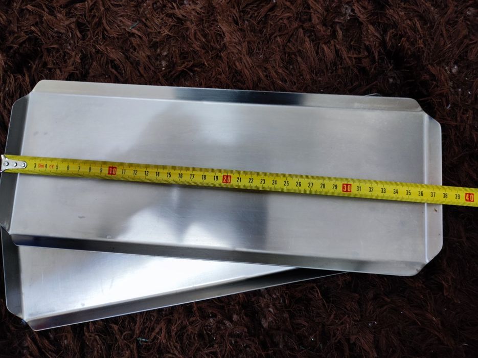 Bandejas em inox com 38x15 cm
