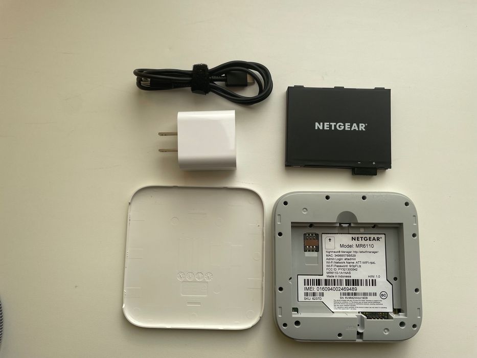 Роутер Netgear Nighthawk M6 (MR6110) 5G WiFi 6E