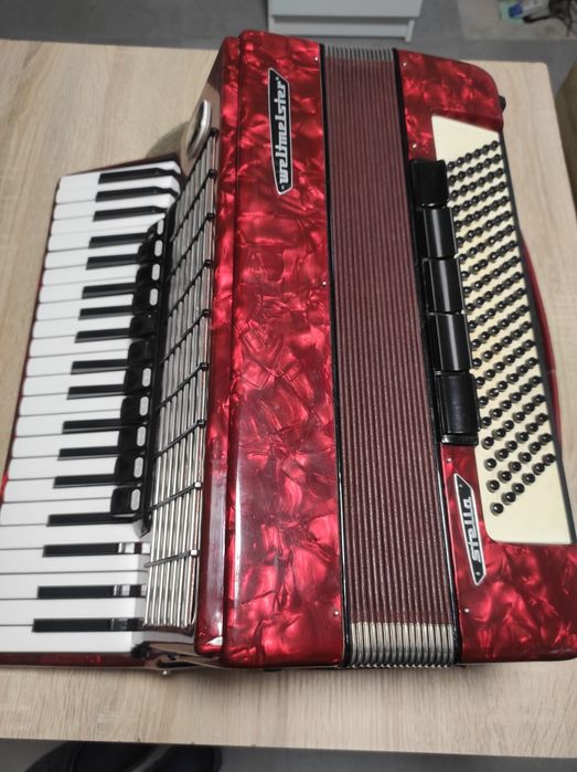 Akordeon Weltmeister Stella 120 basów