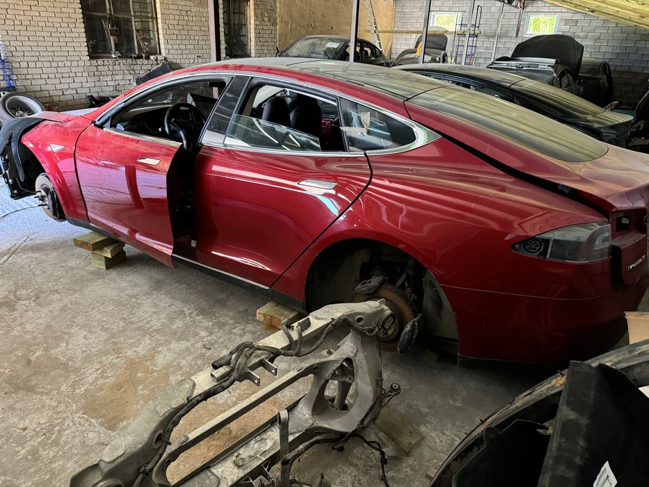 Tesla Model S MS Бампер Капот Крило Фара Телевізор Підсилювач Радіатори Захист Підкрилок весь комплект РОЗБОРКА / ЗАПЧАСТИНИ