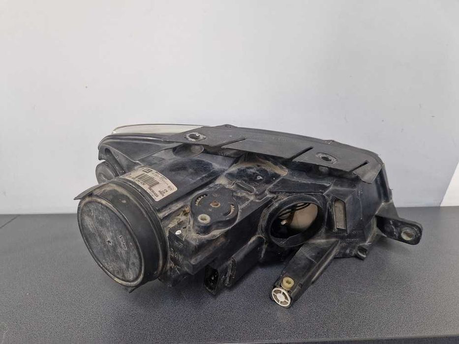 Volkswagen Passat B6 05r.-  Lampa Przód Lewa