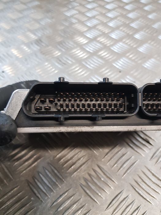 Sterownik Silnika 3B0907557C 5Wp433204 Vw Passat B5 1.6 99R- Europa