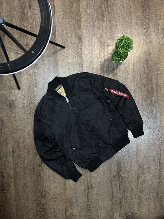 Бомбер Alpha Industries