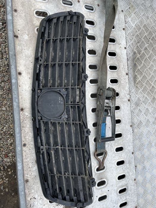 Mercedes w211 grill avantgarde distronic