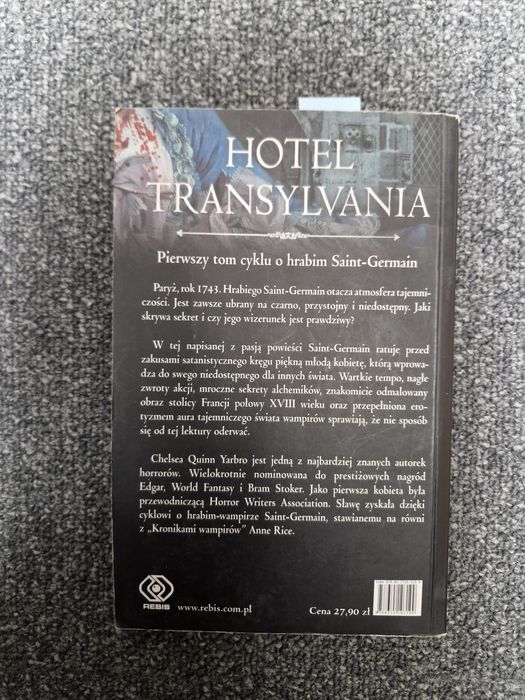 6534. "Hotel Transylwania" Chelsea Quinn Yarbro