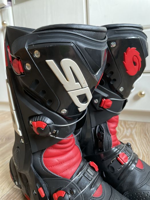 SIDI VORTICE. Топові шарнірні мотоботи в стані нових! 41-42 розмір