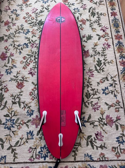 Prancha de surf 5'10 epoxy - praticamente nova