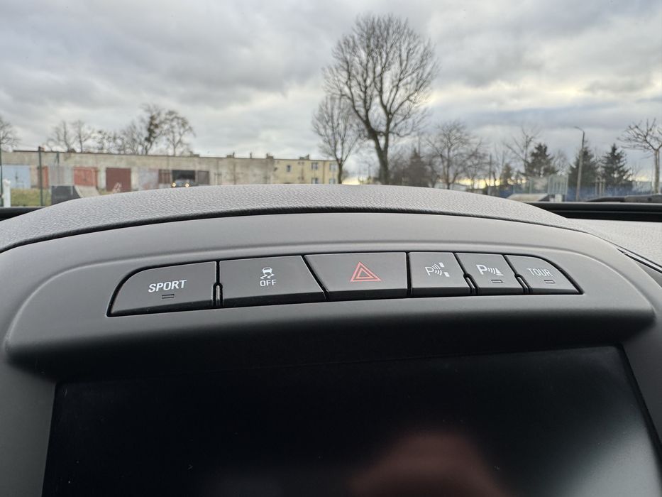 Country tourer , 4x4 , 250 km , lift , automat , bezwypadkowy