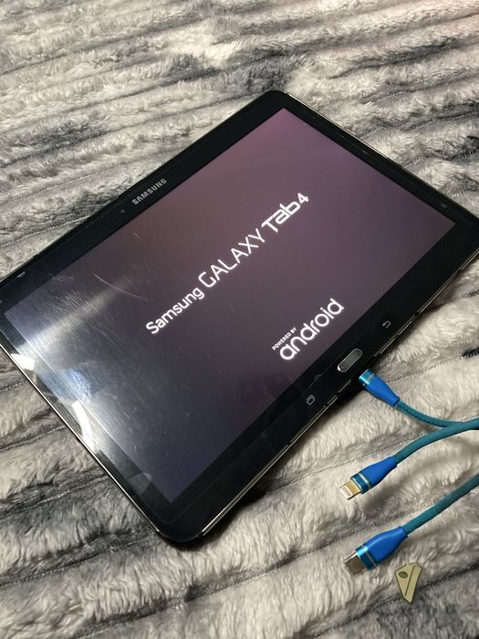 Продам планшет samsung tab4