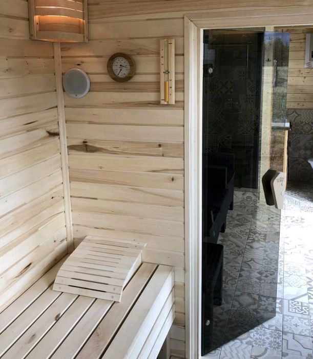 Двери в баню распродажа наличия