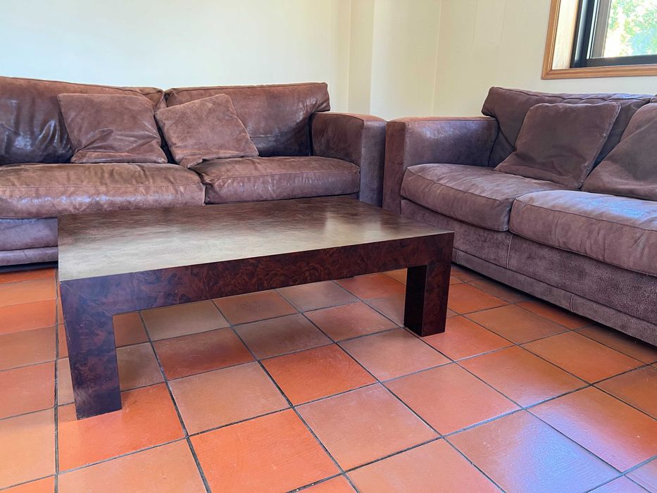 Mesa de centro (Coffee Table) folheada a nogueira