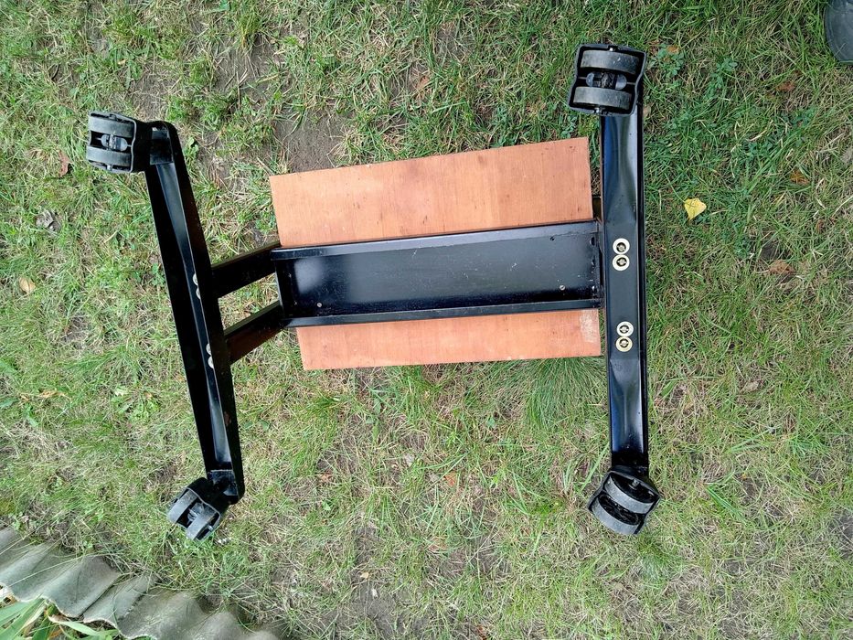 Журнальный столик,  столик-подставка