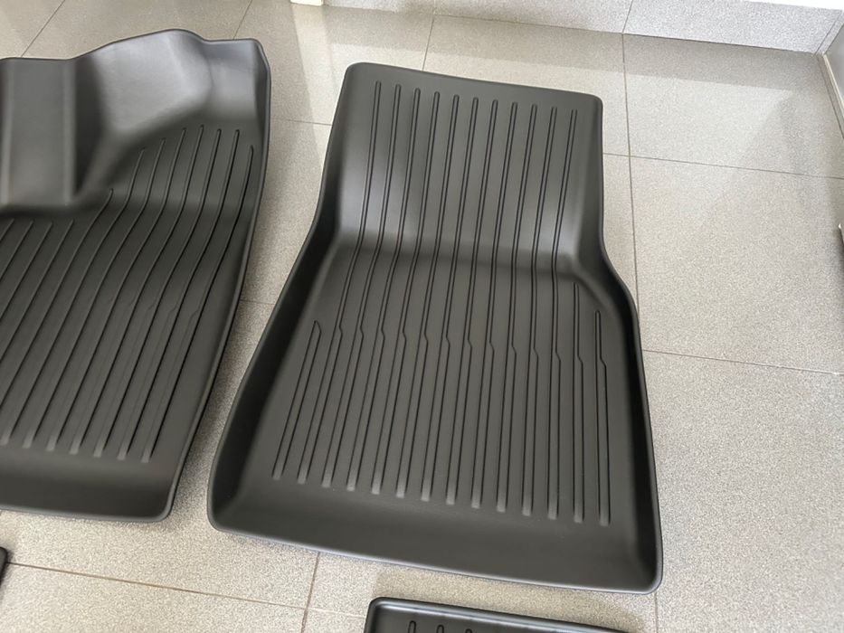 Conjunto 9 Tapetes Borracha TPE All Weather Tesla Model Y 2025 Juniper