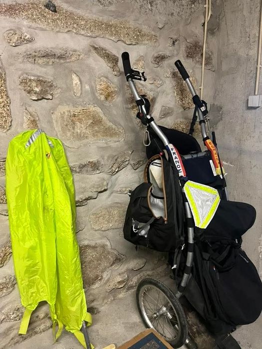 Carrinho para fazer longos percursos a pé