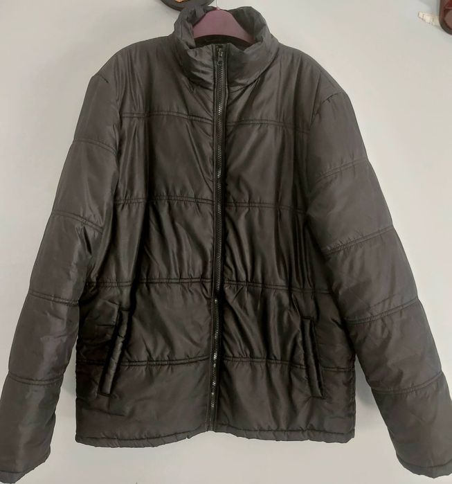 Casaco preto impermeável (L)