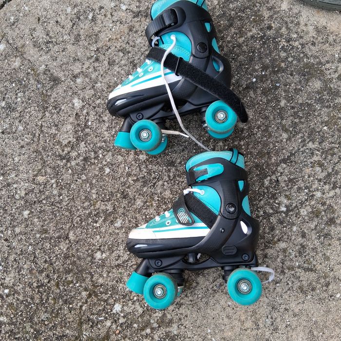 Patins 4 rodas. Usados