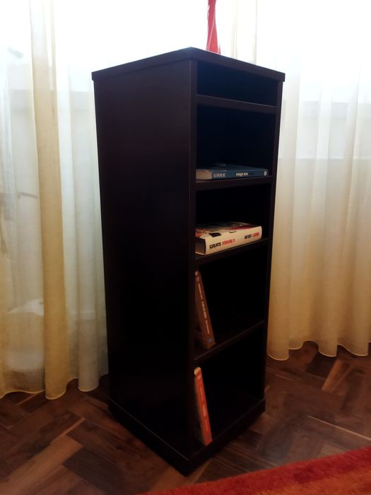 Móvel Estante com Rodinhas Em Wegue