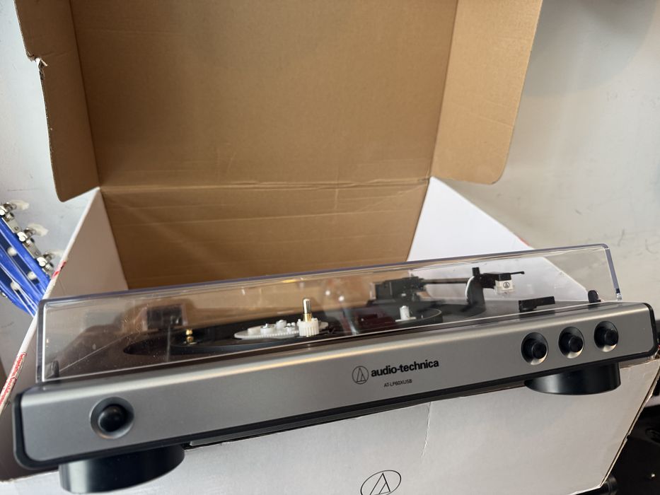 Audio-Technica LP60XUSB/automatyczny gramofon stereo/analogowy/USB