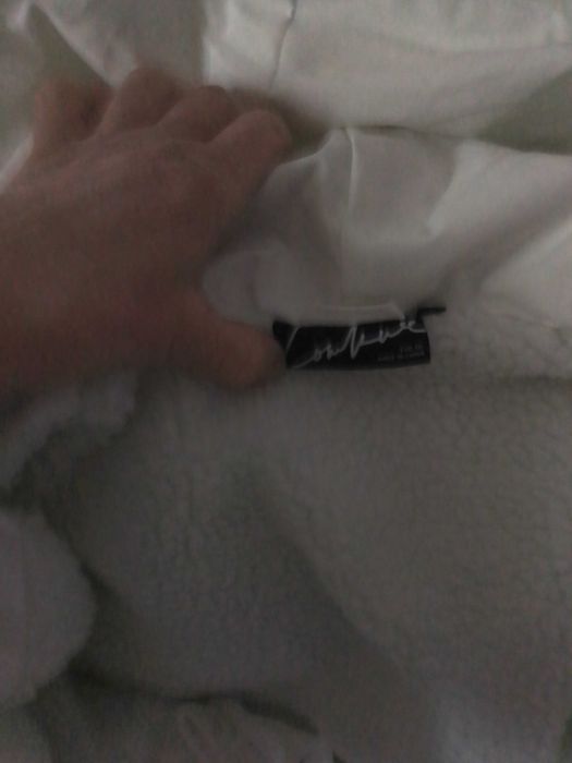 Продам новую куртку .Женскую