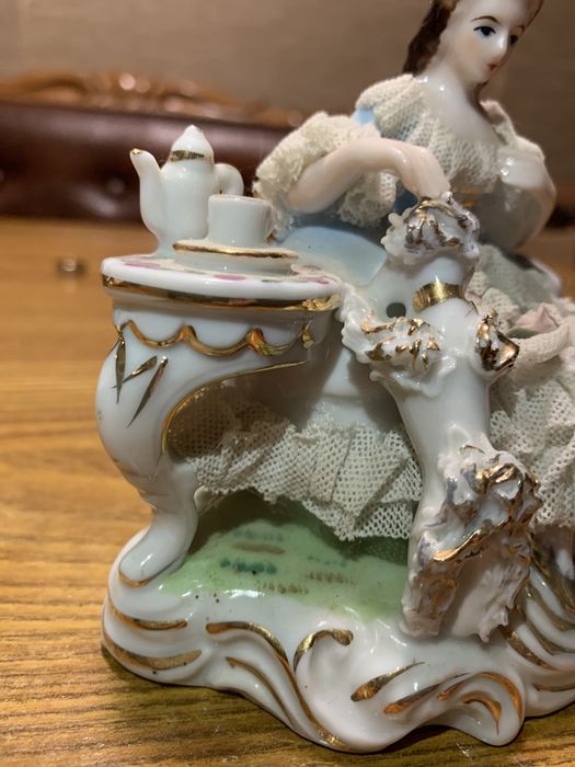 Статуетка Дама із собачкою