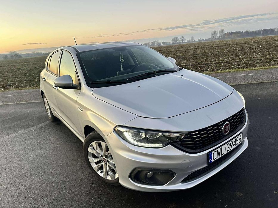 Fiat Tipo 1.3 Multi-Jet, dotykowy panel, nawigacja, kamera cofania, st. głosem