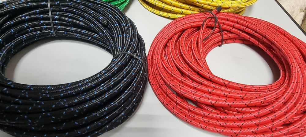 Бронепровод в тканевой оплетке