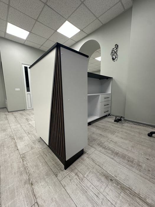 Ресепш / стійка в ідеальному стані