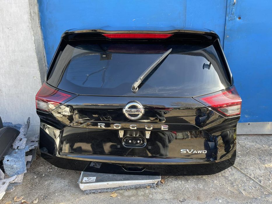 Ляда Nissan Rogue T 33 цвет KH3 крышка багажника