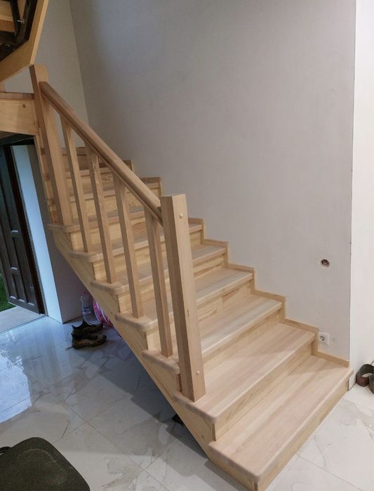 Ступени, сходинки , підсходинки , подступени , меблевий щит