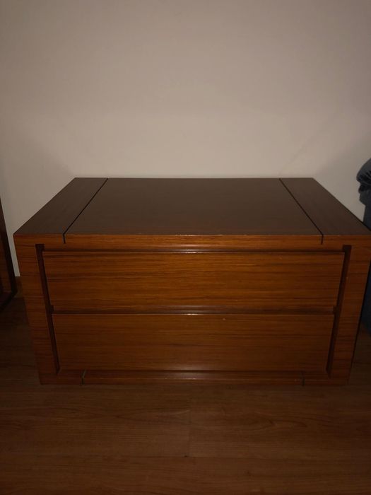 Mobilia de quarto em cerejeira (Sem colchão €280)