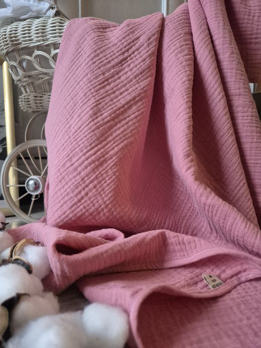 Piekny otulacz dla dziewczynki wiosna lato z fredzlem bambusowym