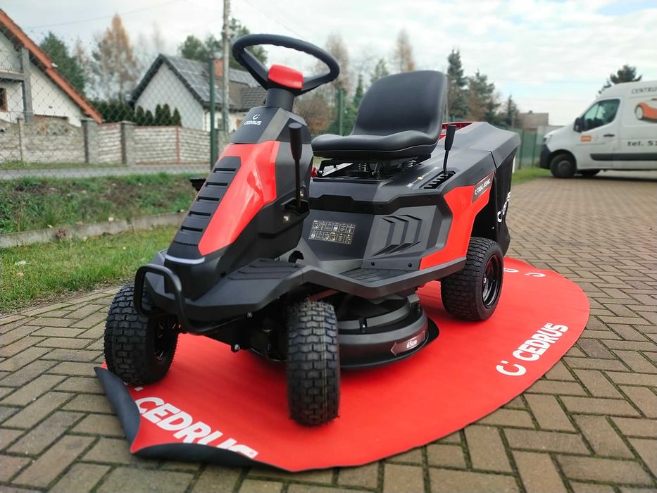 Traktorek Cedrus C-TRAC-65MC idealny na małe trawniki