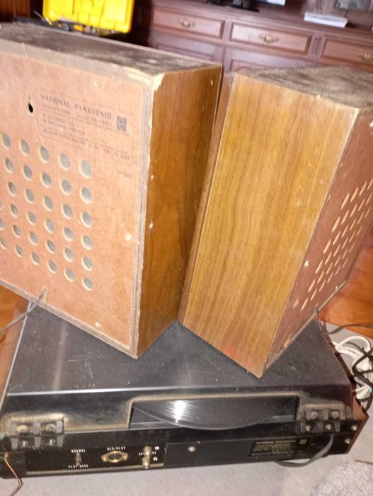 Gira discos dos anos 80 c/ radio