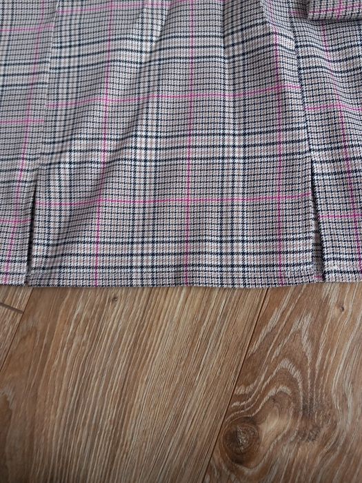 Garnitur damski ze spódnicą